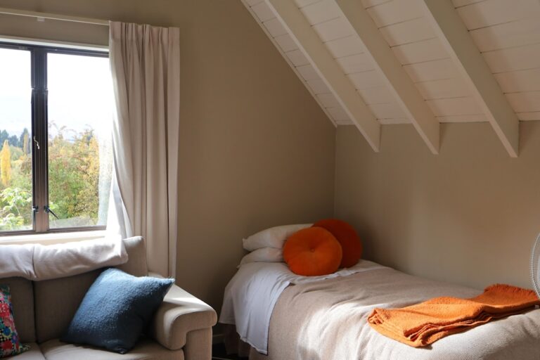 Maximize Small Spaces with Clever Decor Solutions